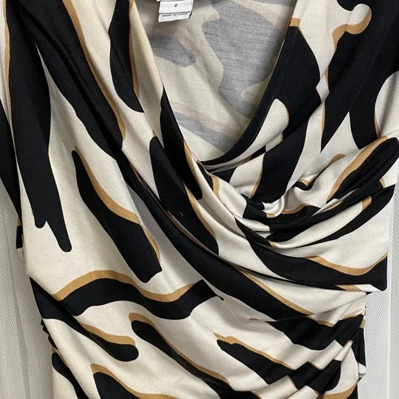 Diane Von Furstenberg Black and Cream Zebra “Bentley” 3/4 Sleeve 100% Silk Dress - Picture 6 of 16